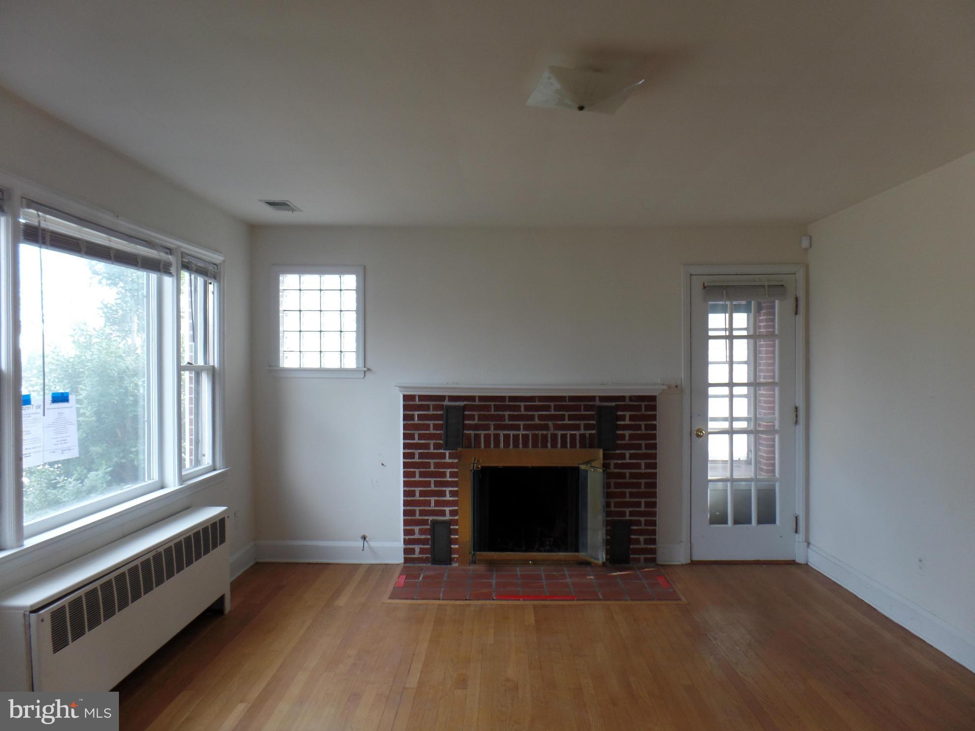6407 Kenwood Avenue Rosedale, MD 21237 - Photo 2 of 17 Living Room