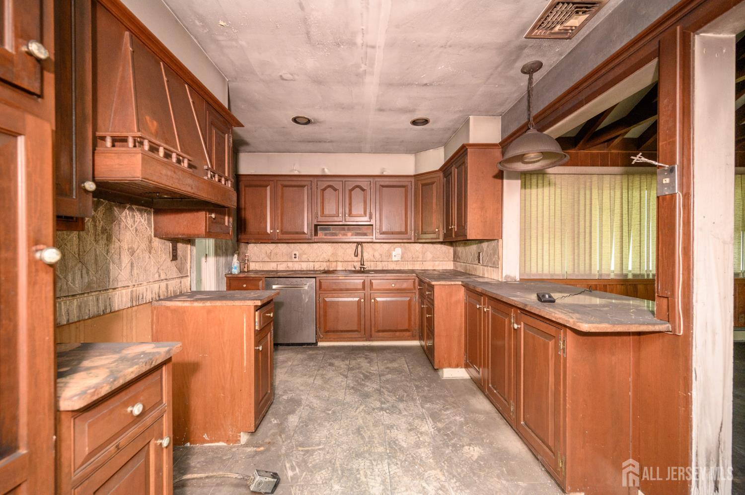 865 Norgate Drive Ridgewood, NJ 07450 - Photo 18 of 45