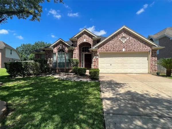 $2,300 | 1146 Jasons Bend Drive, Sugar Land, TX 77479