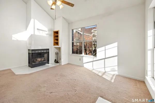 $169,000 | 118 Carriage Crossing Lane, Unit 118, Middletown, CT 06457