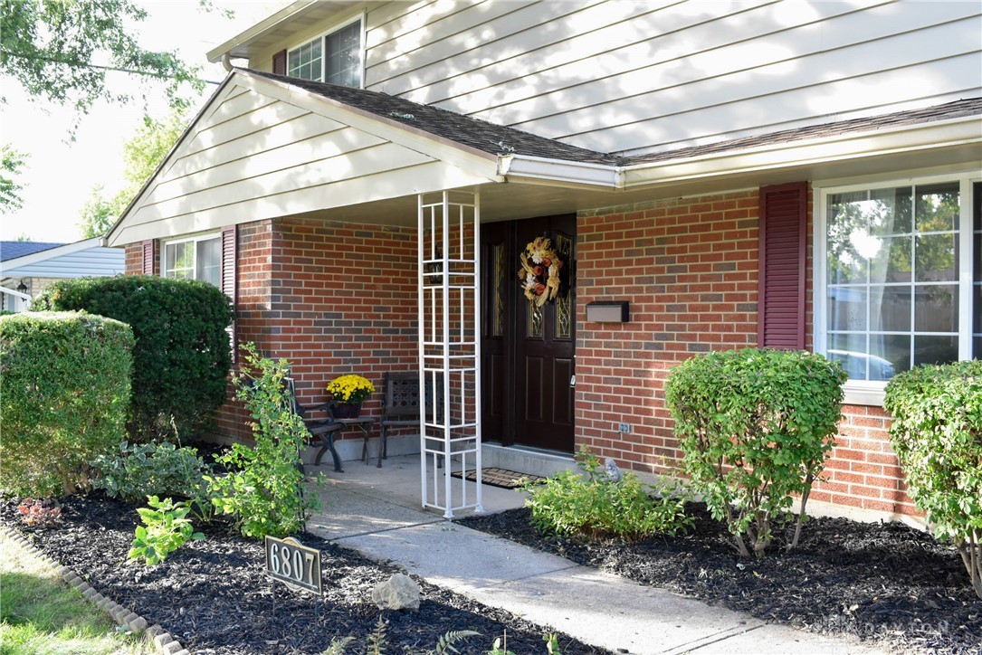 6807 Alter Road Huber Heights, OH 45424 - Photo 8 of 83