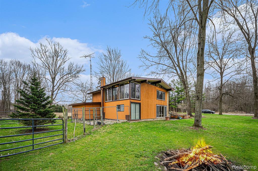 8297 Jordan Road Grand Blanc, MI 48439 - Photo 27 of 34