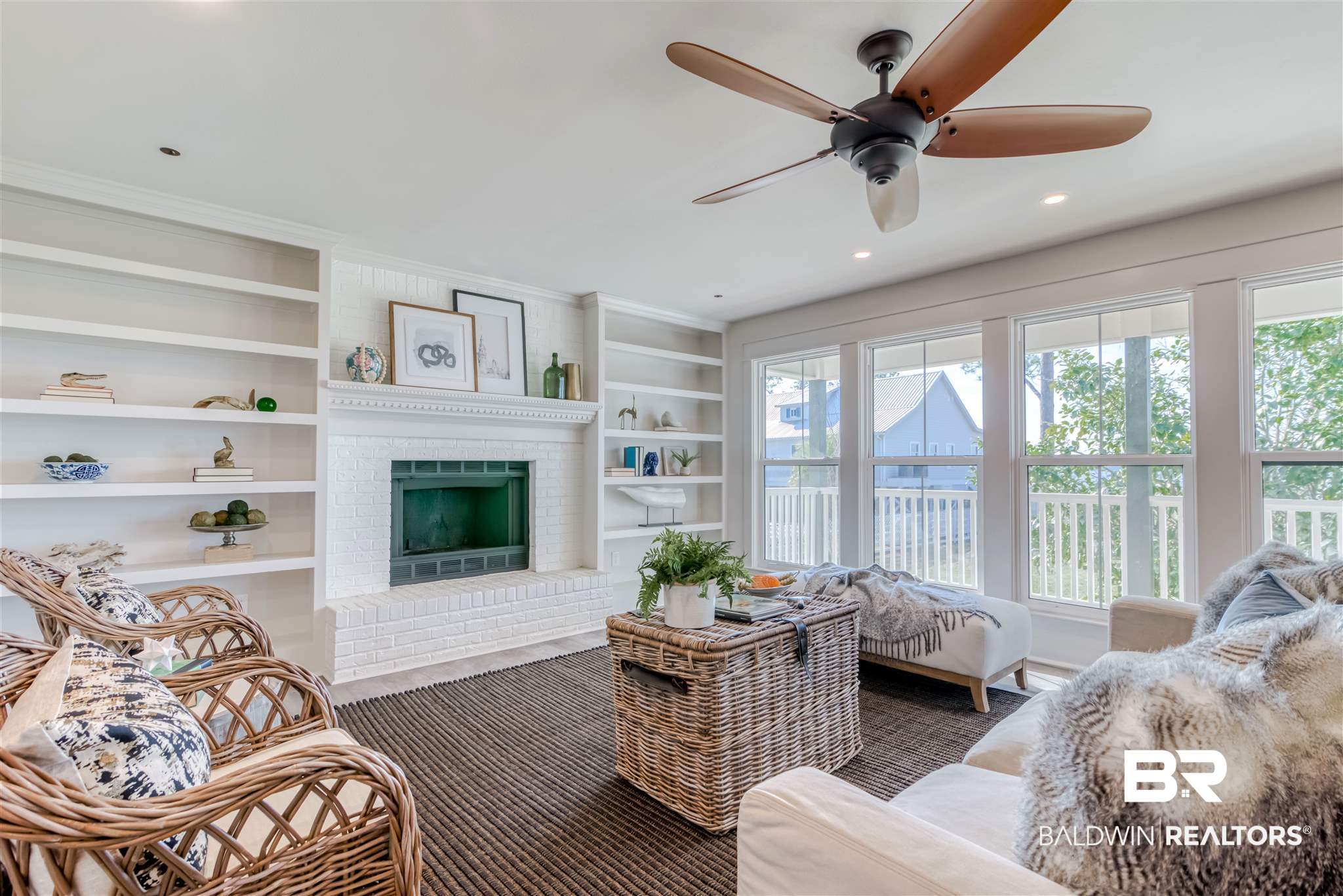 17150 Oyster Bay Road Gulf Shores, AL 36542 - Photo 5 of 41 Living Room
