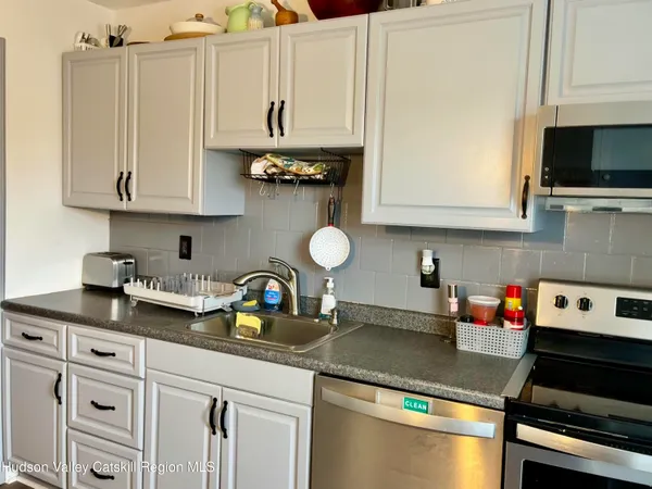 $235,000 | 9 Huguenot Street, Unit 6, New Paltz, NY 12561