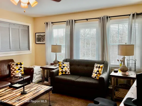$235,000 | 9 Huguenot Street, Unit 6, New Paltz, NY 12561