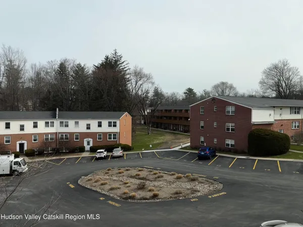 $235,000 | 9 Huguenot Street, Unit 6, New Paltz, NY 12561