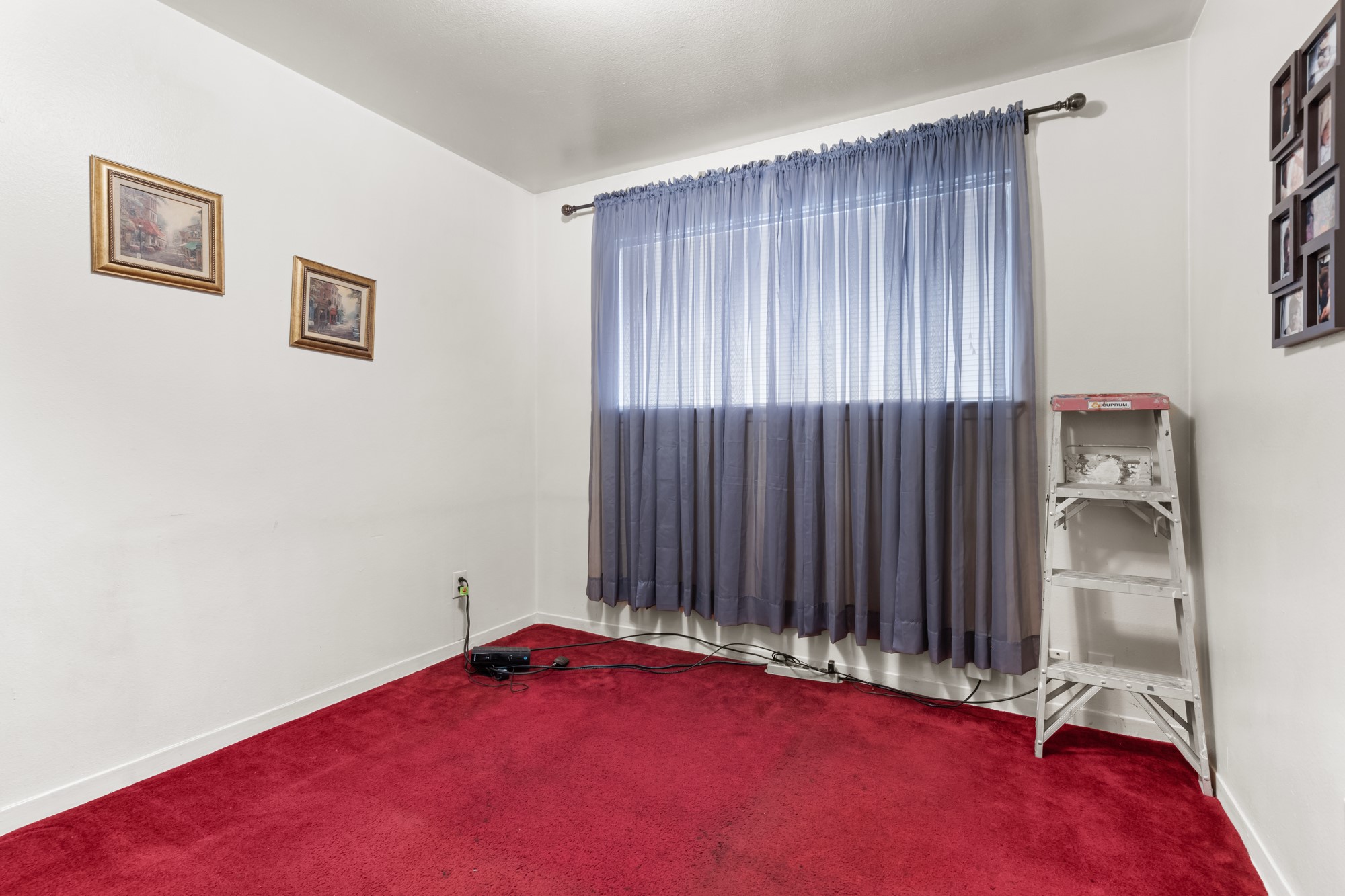 3622 Beau Lane Houston, TX 77039 - Photo 6 of 13 an empty room with windows