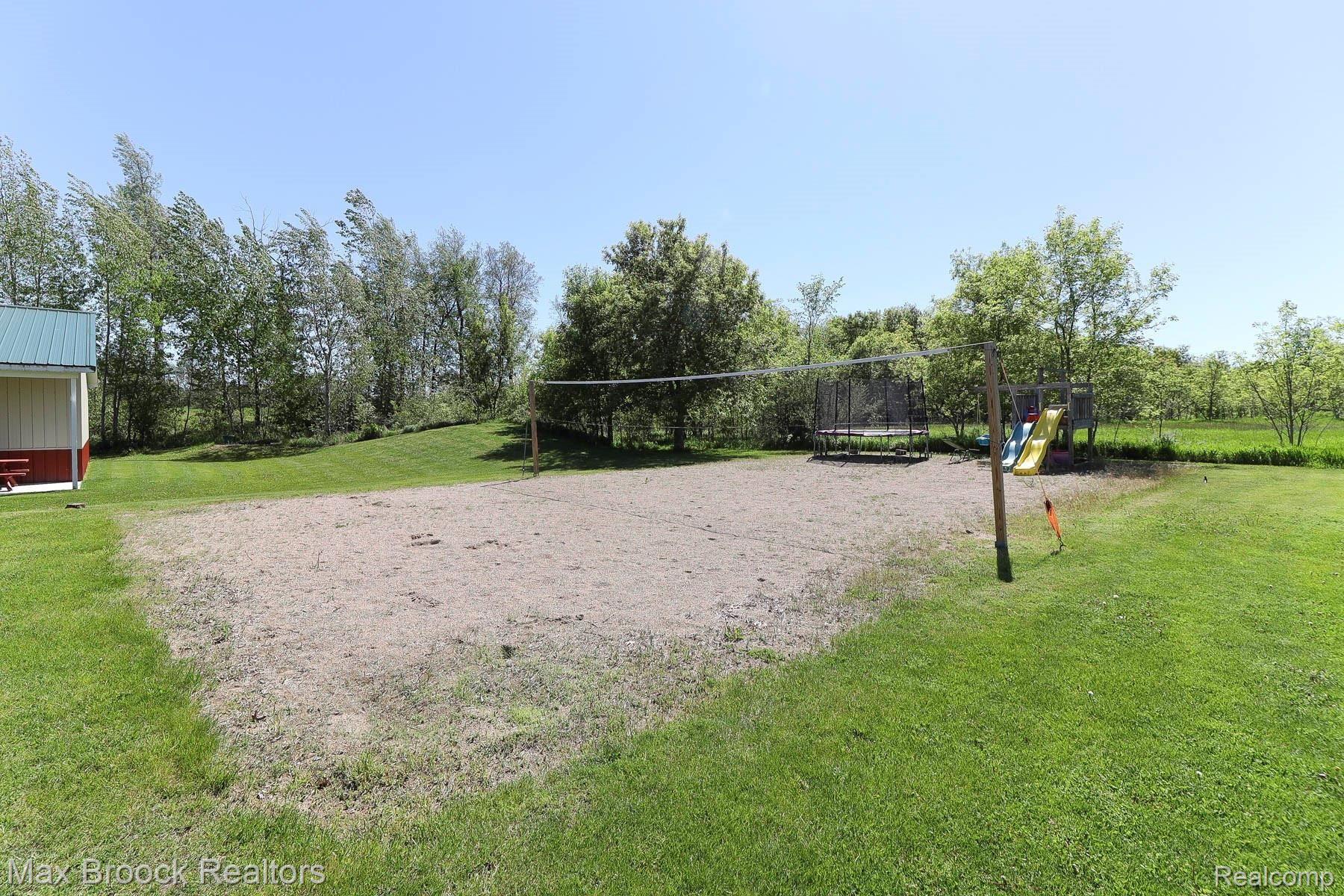 5797 Jones Road North Branch, MI 48461 - Photo 14 of 66 115B314B-1AA1-4343-B410-7EFD884CB756.jpeg