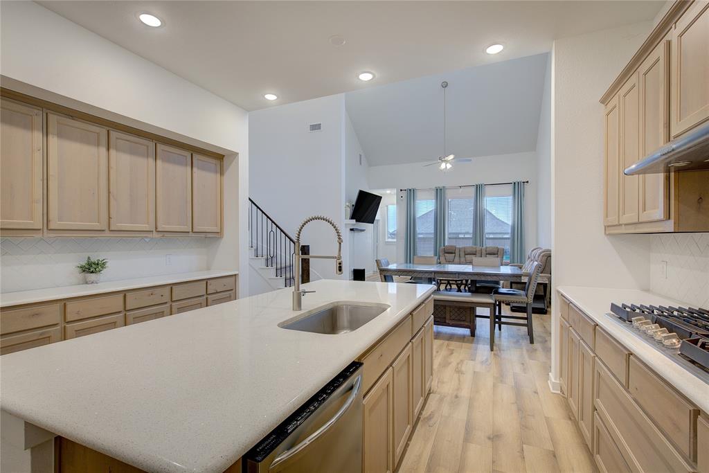 654 Brockwell Bend Forney, TX 75126 - Photo 4 of 21