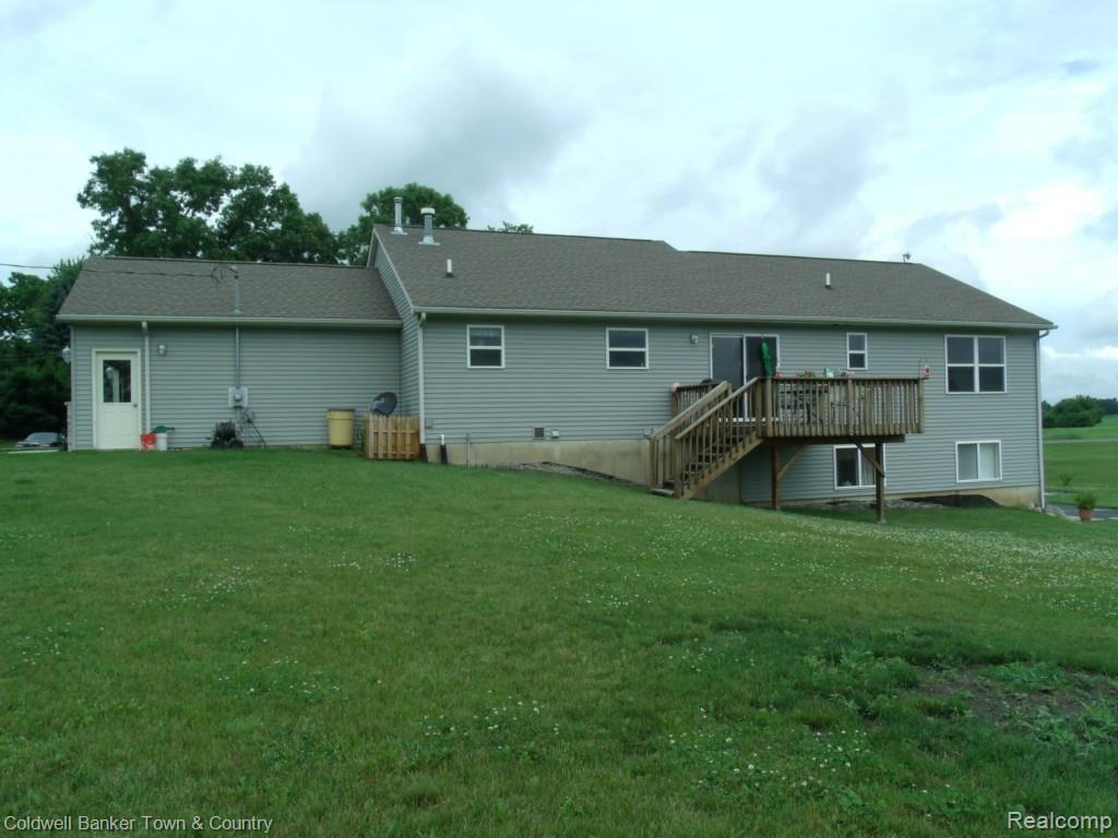 9937 West Iosco Road Fowlerville, MI 48836 - Photo 4 of 35 047.jpg