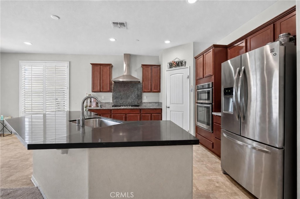 1065 Madera Street Perris, CA 92571 - Photo 18 of 32 Gallery Image 18