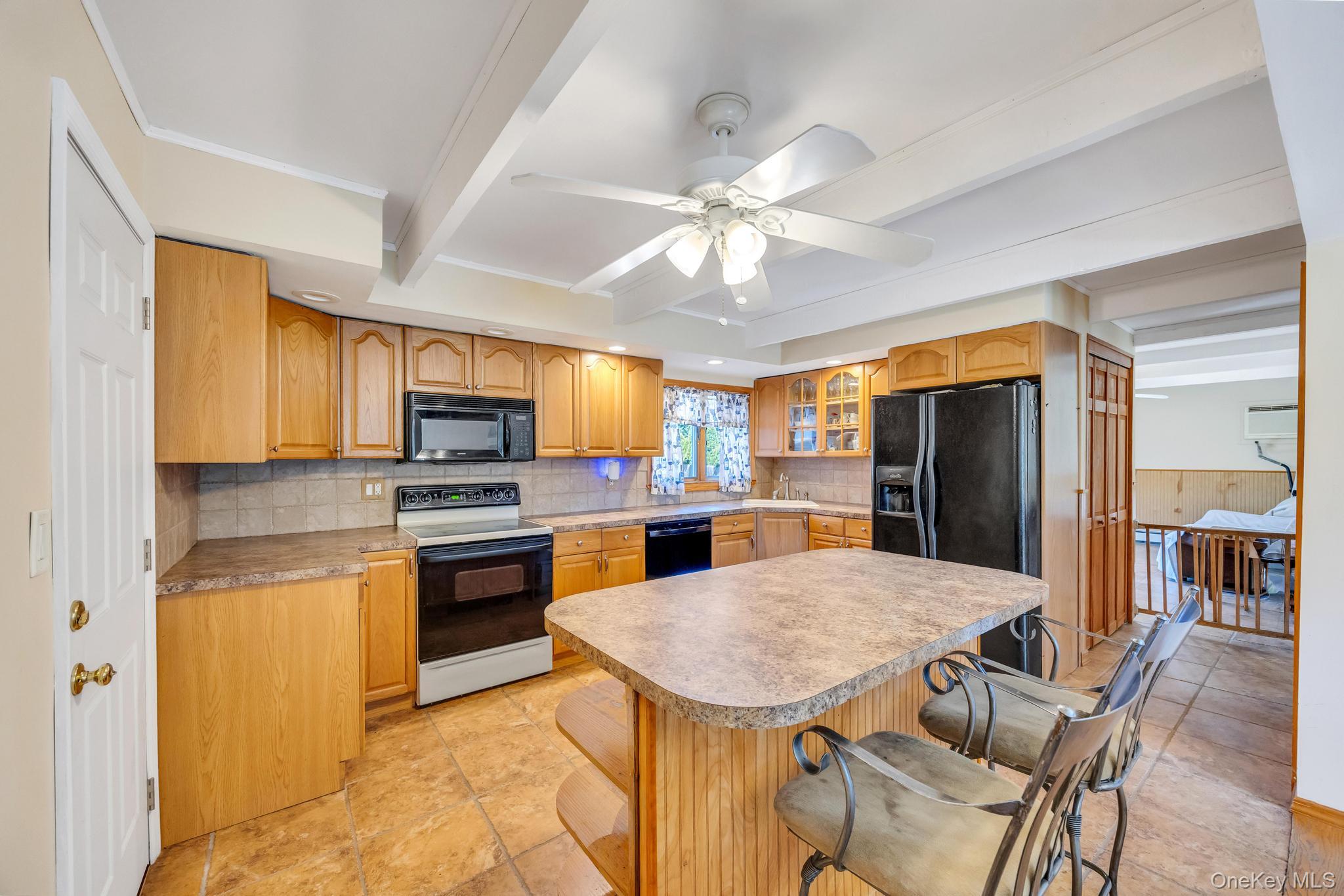 358 Holbrook Road Ronkonkoma, NY 11779 - Photo 14 of 42