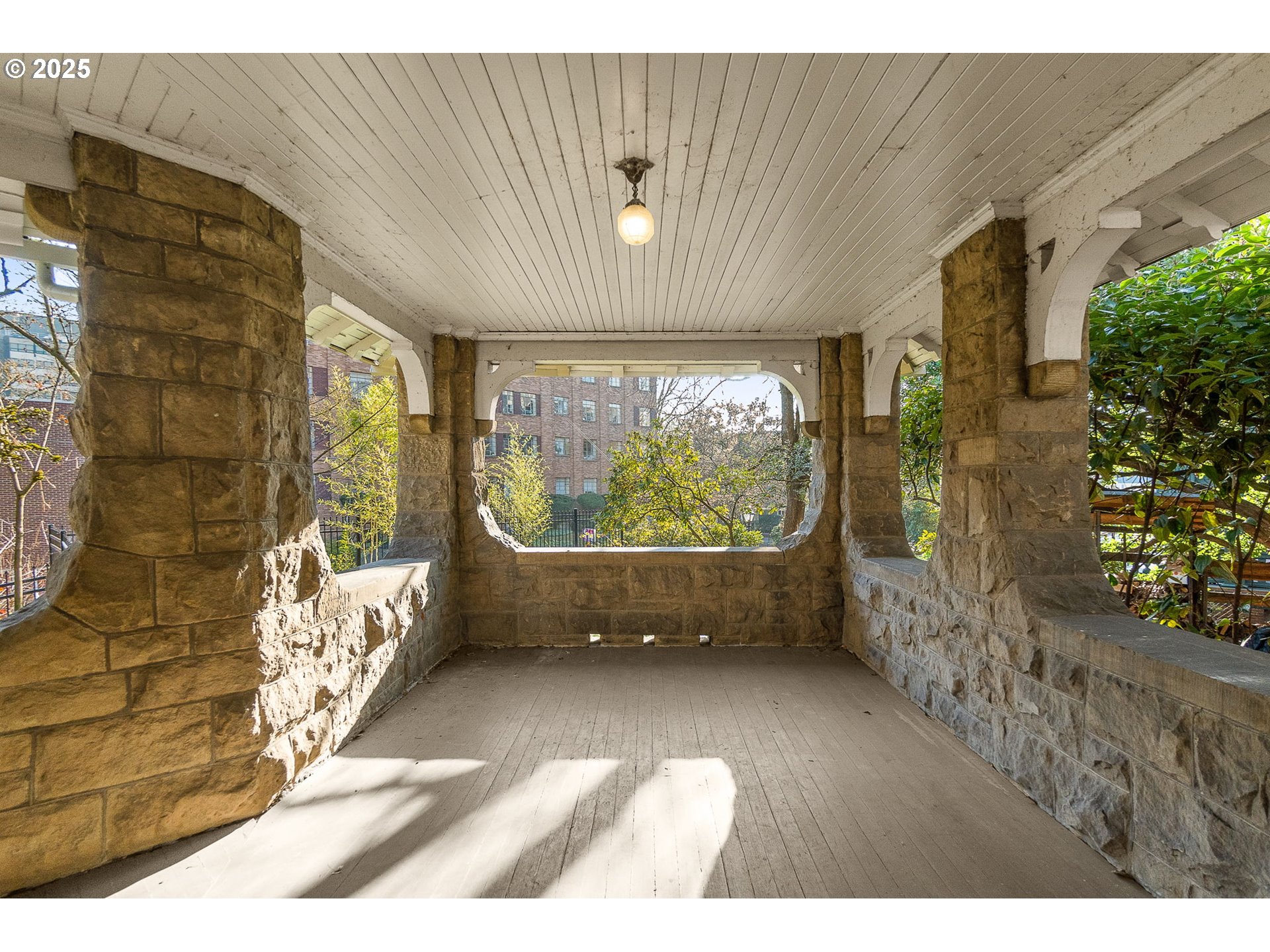 333 Northwest 20th Avenue, Unit 2 Portland, OR 97209 - Photo 24 of 28