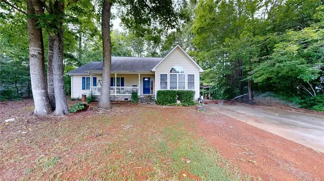 $270,000 | 2403 Regency Drive, Randleman, NC 27317