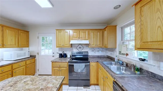 $270,000 | 2403 Regency Drive, Randleman, NC 27317