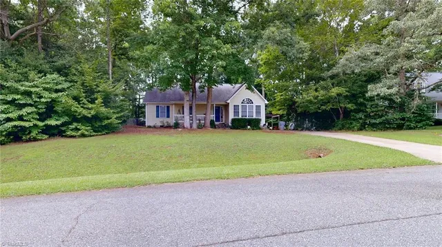 $270,000 | 2403 Regency Drive, Randleman, NC 27317