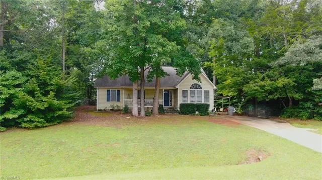 $270,000 | 2403 Regency Drive, Randleman, NC 27317