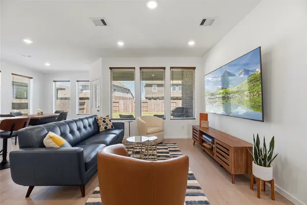 $270,000 | 907 Heaven Drive, Beasley, TX 77417