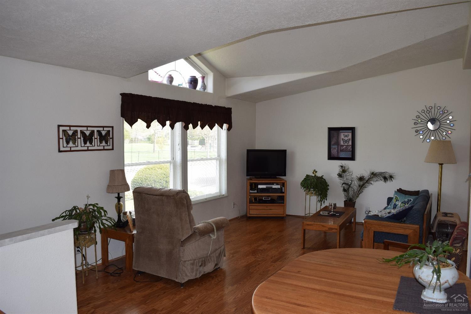 4309 Mt Vernon Road Springfield, OR 97478 - Photo 12 of 20 Gallery Image 12