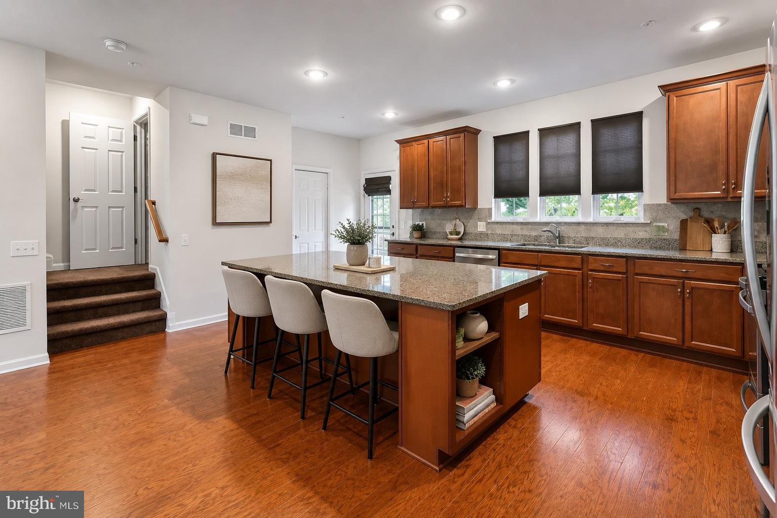 484 Rowan Street Warminster, PA 18974 - Photo 3 of 17 Kitchen Virtually Staged