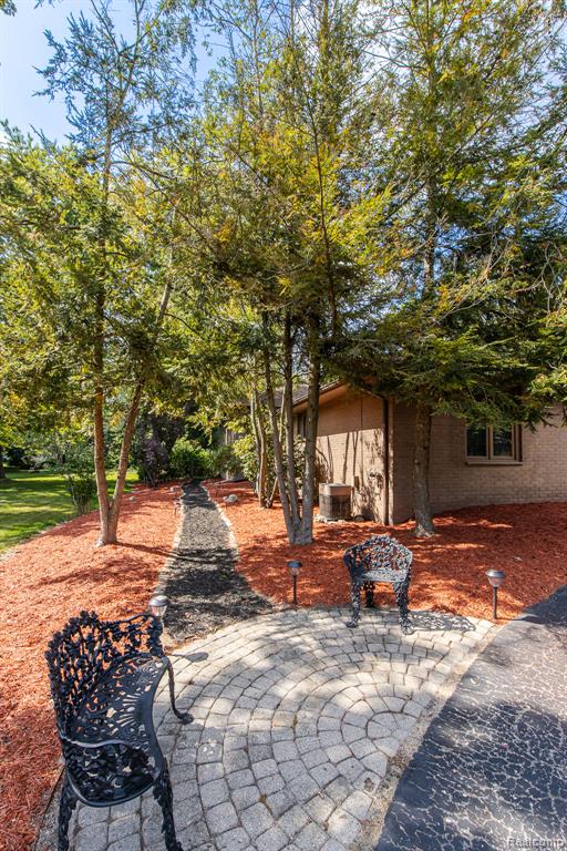 73 Nevada Avenue Rochester Hills, MI 48309 - Photo 44 of 54