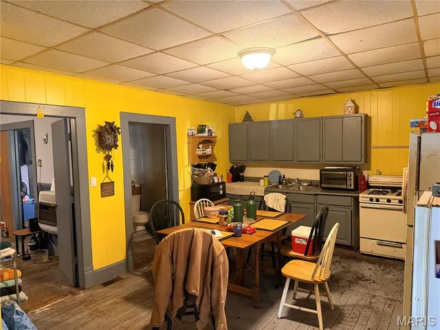 $44,500 | 202 College Street, Pleasant Hill, IL 62366