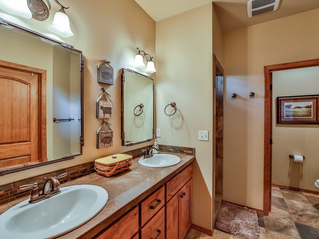 5506 South Bates Road Spokane Valley, WA 99206 - Photo 8 of 20 Gallery Image 8