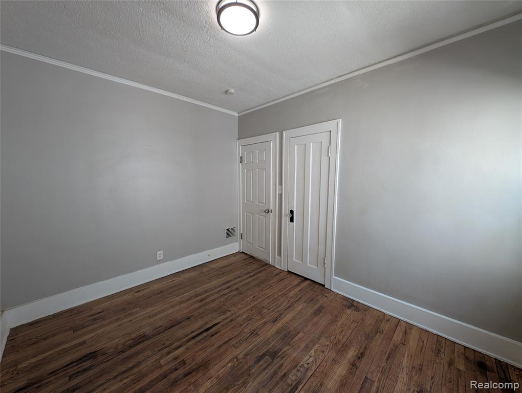 369 Newport Street Detroit, MI 48215 - Photo 24 of 32