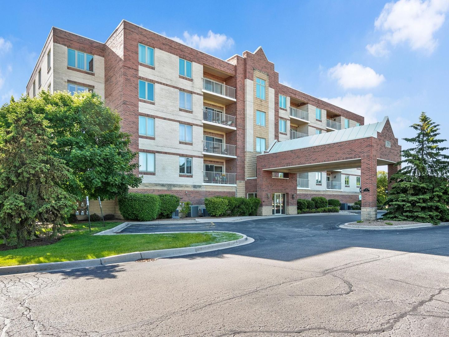 175 West Brush Hill Road, Unit 104 Elmhurst, IL 60126 - Photo 1 of 22