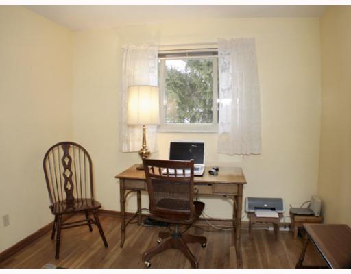 421 Sangree Road Pittsburgh, PA 15237 - Photo 13 of 18 Studio/Study/Office. This bedroom is presently used as an office