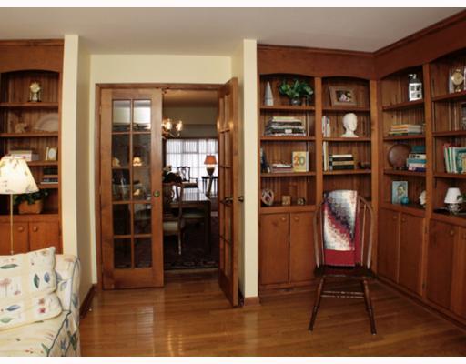 421 Sangree Road Pittsburgh, PA 15237 - Photo 9 of 18 Den/Family/Great Room.
