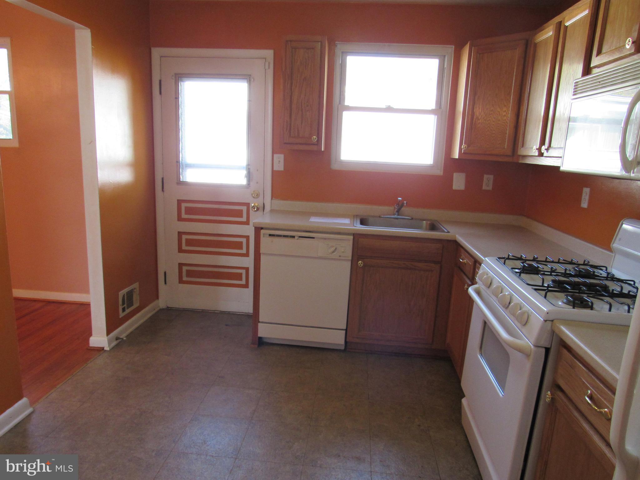 8116 Scotts Level Road Baltimore, MD 21208 - Photo 15 of 37 Kitchen