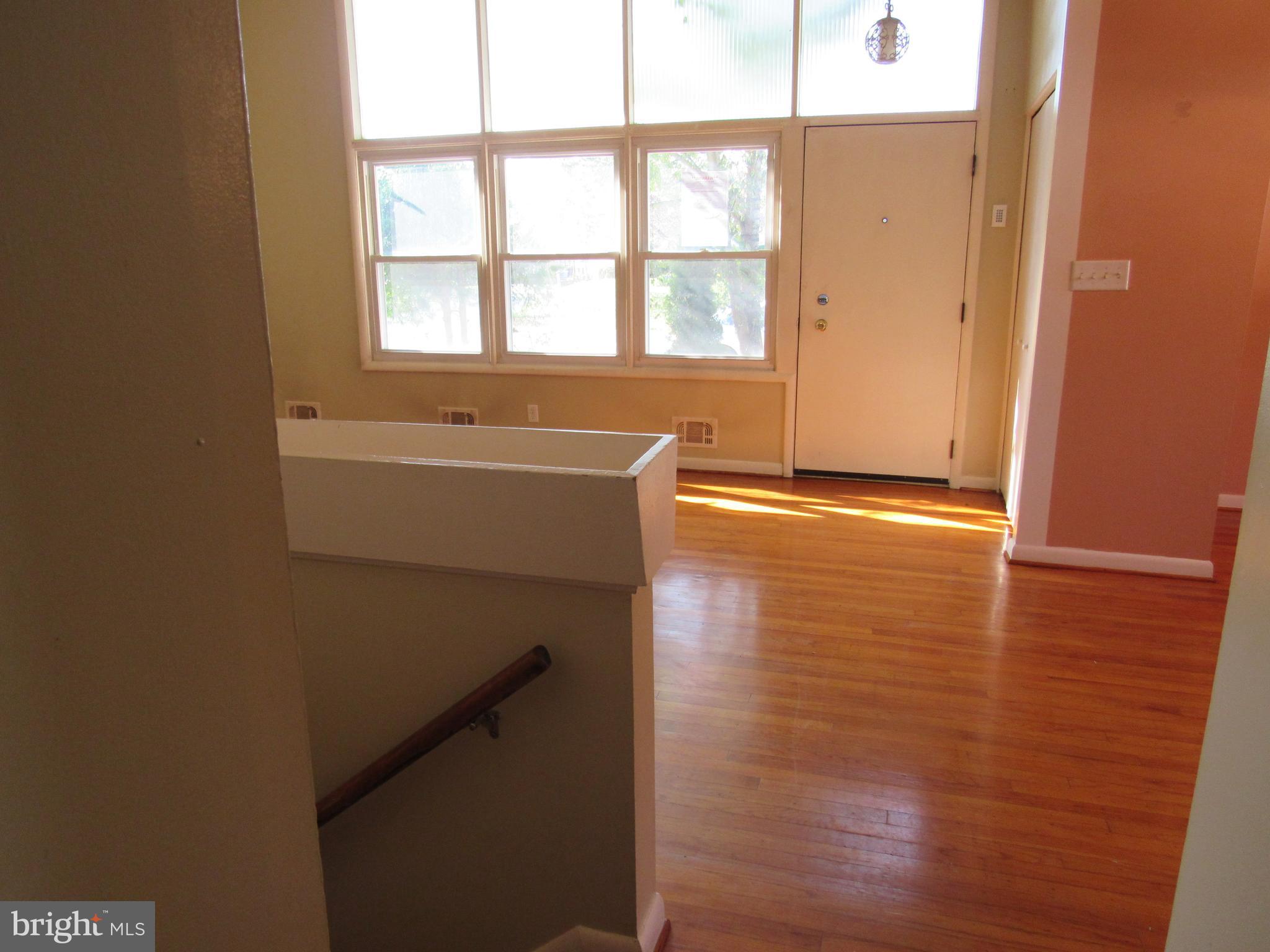 8116 Scotts Level Road Baltimore, MD 21208 - Photo 18 of 37 Hallway