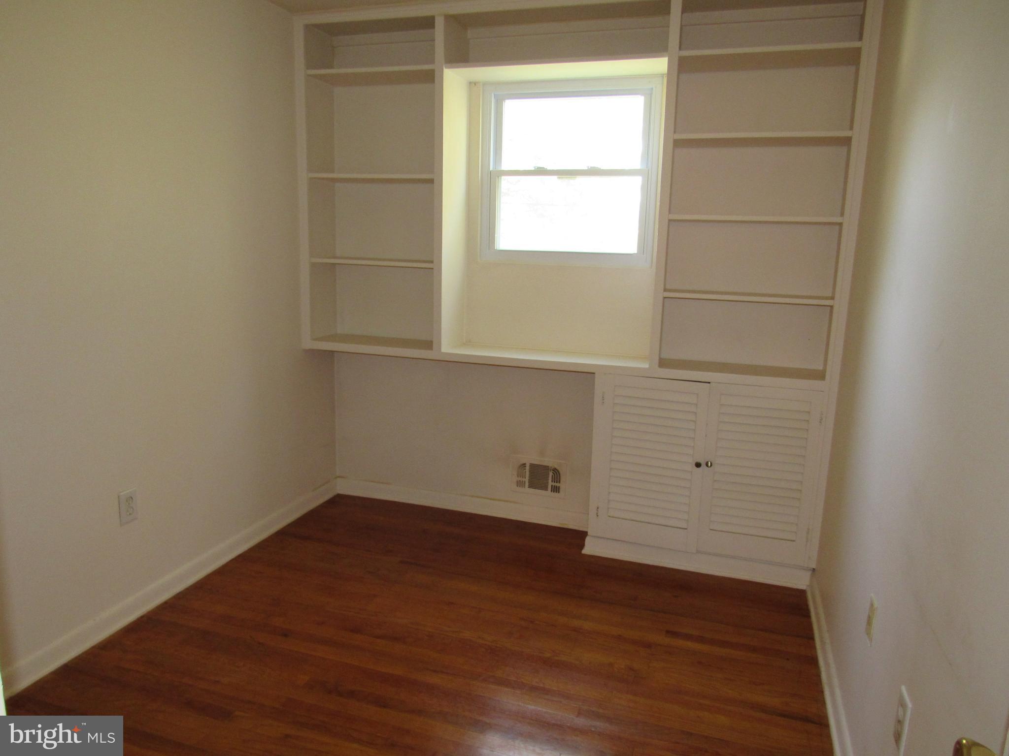 8116 Scotts Level Road Baltimore, MD 21208 - Photo 30 of 37 Bedroom