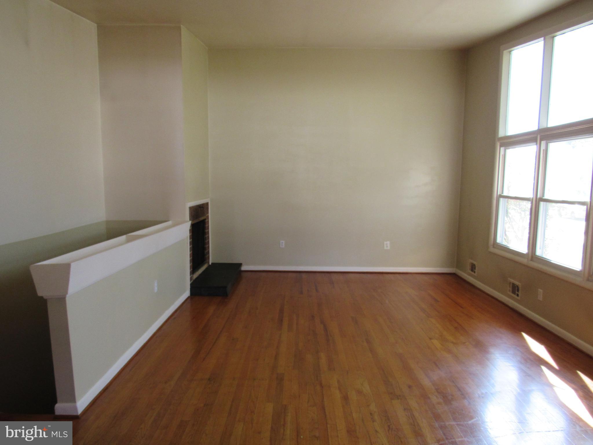 8116 Scotts Level Road Baltimore, MD 21208 - Photo 5 of 37 Living Room