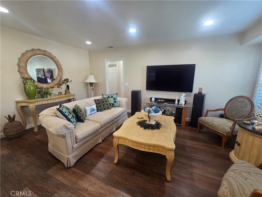 10613 Shellyfield Road Downey, CA 90241 - Photo 4 of 12