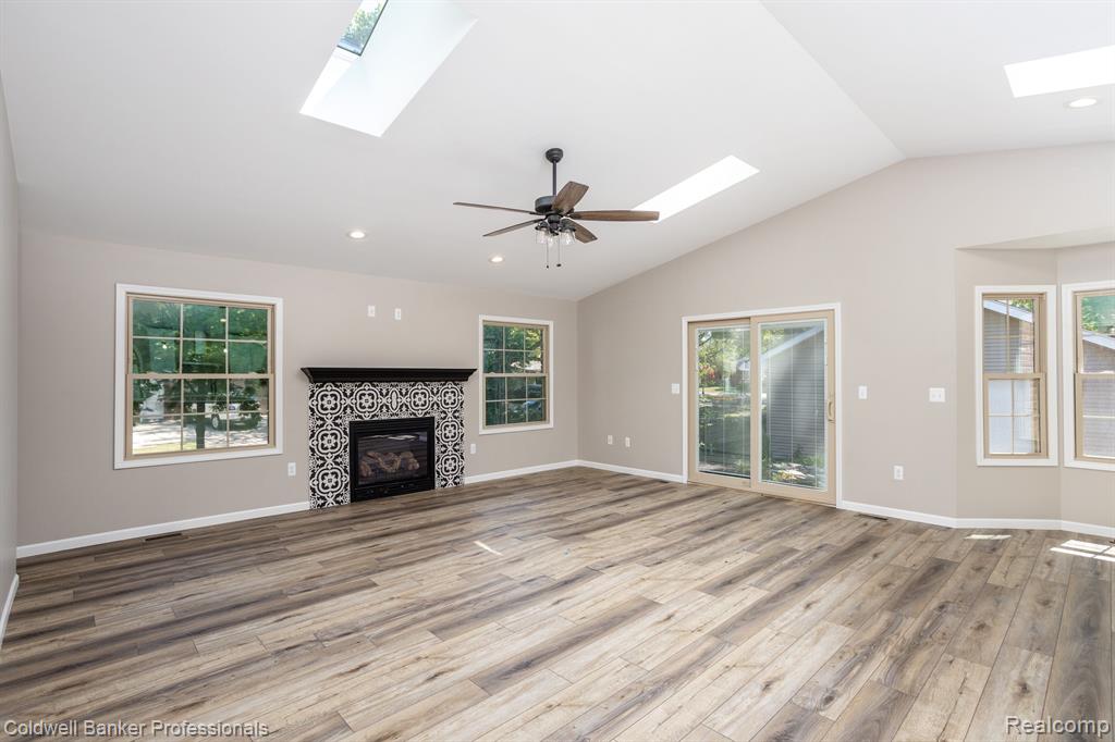 459 La Belle Road Grosse Pointe Farms, MI 48236 - Photo 10 of 29
