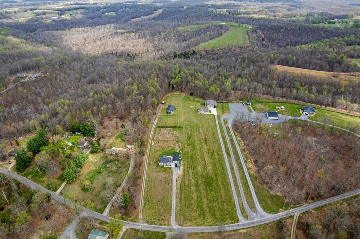 1689 Taurus Farm Road Lafayette, TN 37083 - Photo 37 of 41