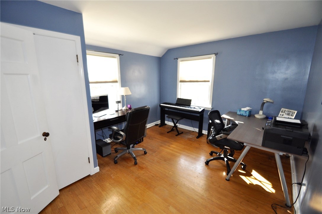 1561 Kew Road Cleveland, OH 44118 - Photo 20 of 27 Gallery Image 20