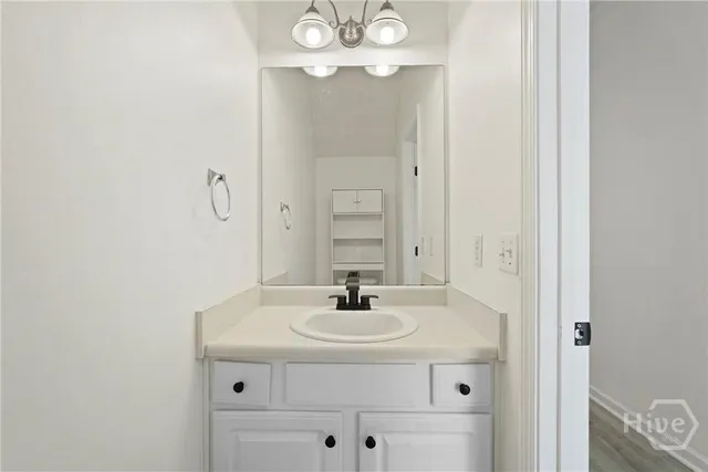 $1,975 | 400 Tibet Avenue, Unit 39, Savannah, GA 31406