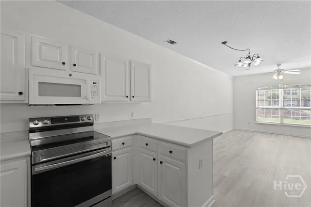 $1,975 | 400 Tibet Avenue, Unit 39, Savannah, GA 31406