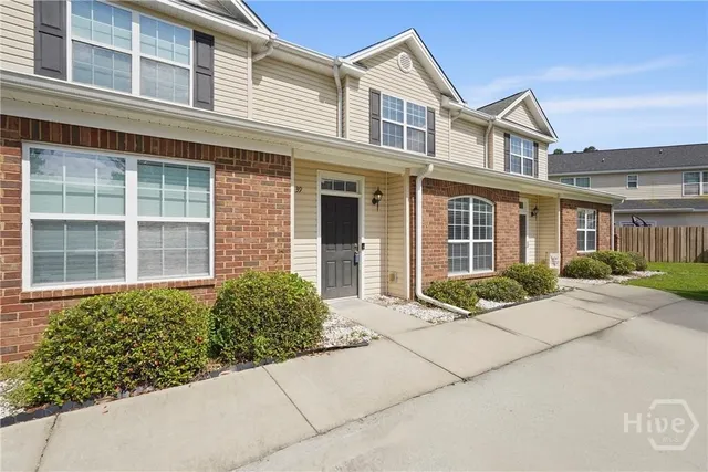 $1,975 | 400 Tibet Avenue, Unit 39, Savannah, GA 31406