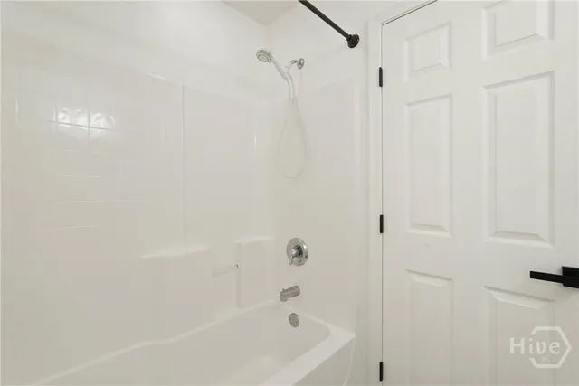 $1,975 | 400 Tibet Avenue, Unit 39, Savannah, GA 31406