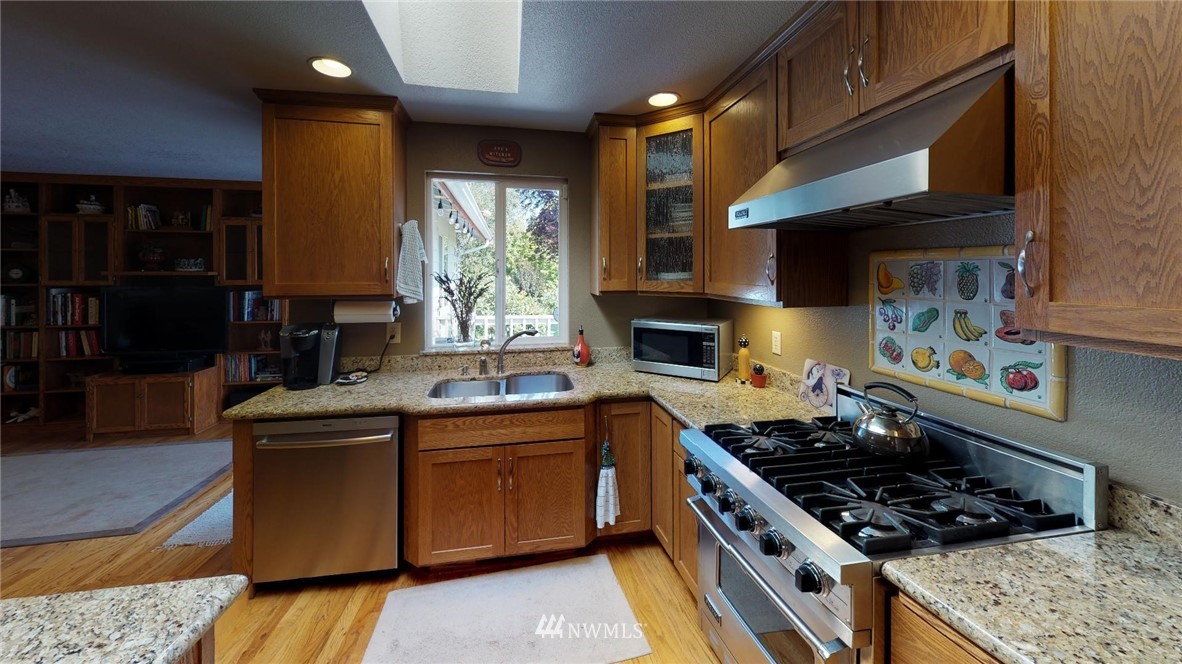 13425 Avon Allen Road Mount Vernon, WA 98273 - Photo 5 of 21