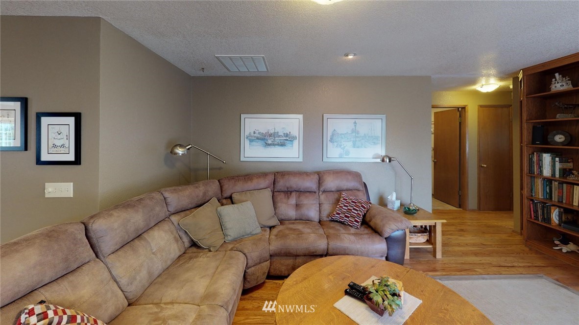 13425 Avon Allen Road Mount Vernon, WA 98273 - Photo 7 of 21