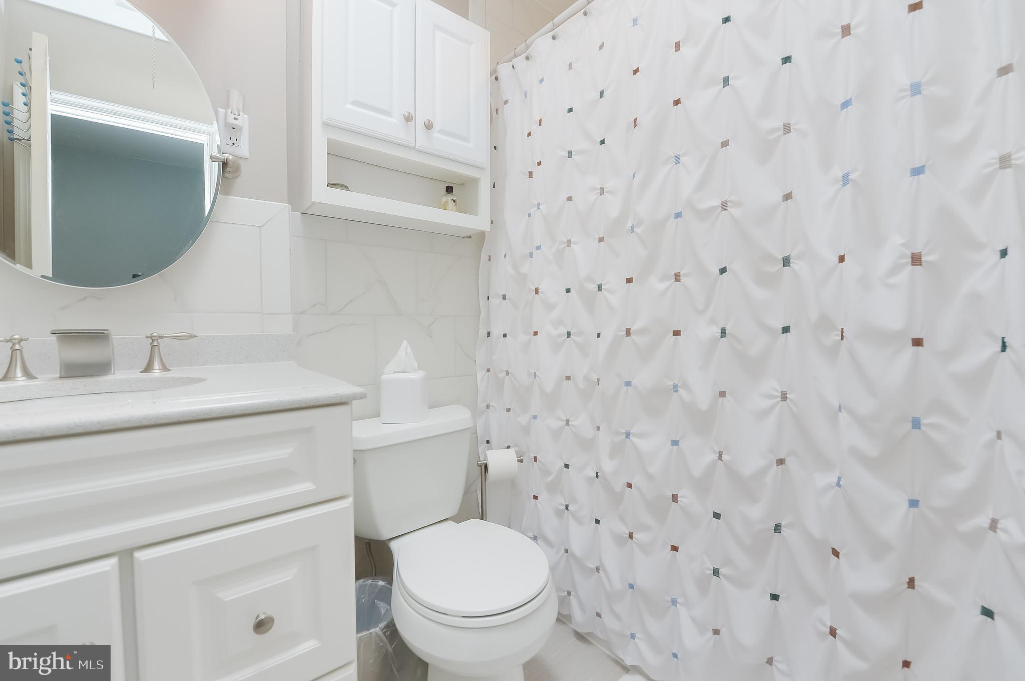 7328 Hill Road Philadelphia, PA 19128 - Photo 18 of 36 Hall Bath