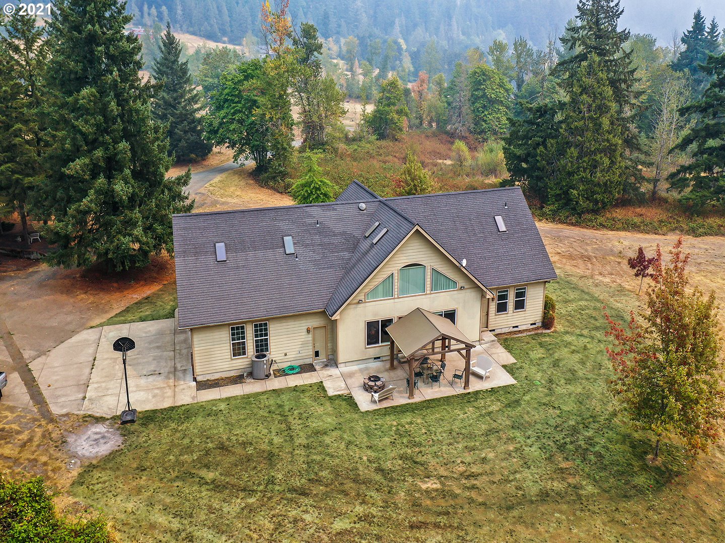 38275 Jasper Lowell Road Fall Creek, OR 97438 - Photo 2 of 32