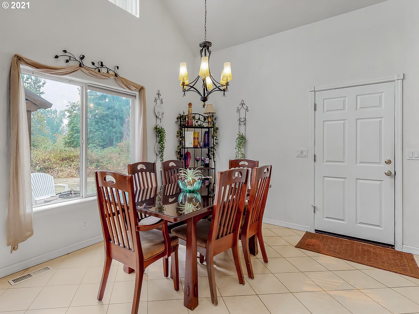 38275 Jasper Lowell Road Fall Creek, OR 97438 - Photo 12 of 32