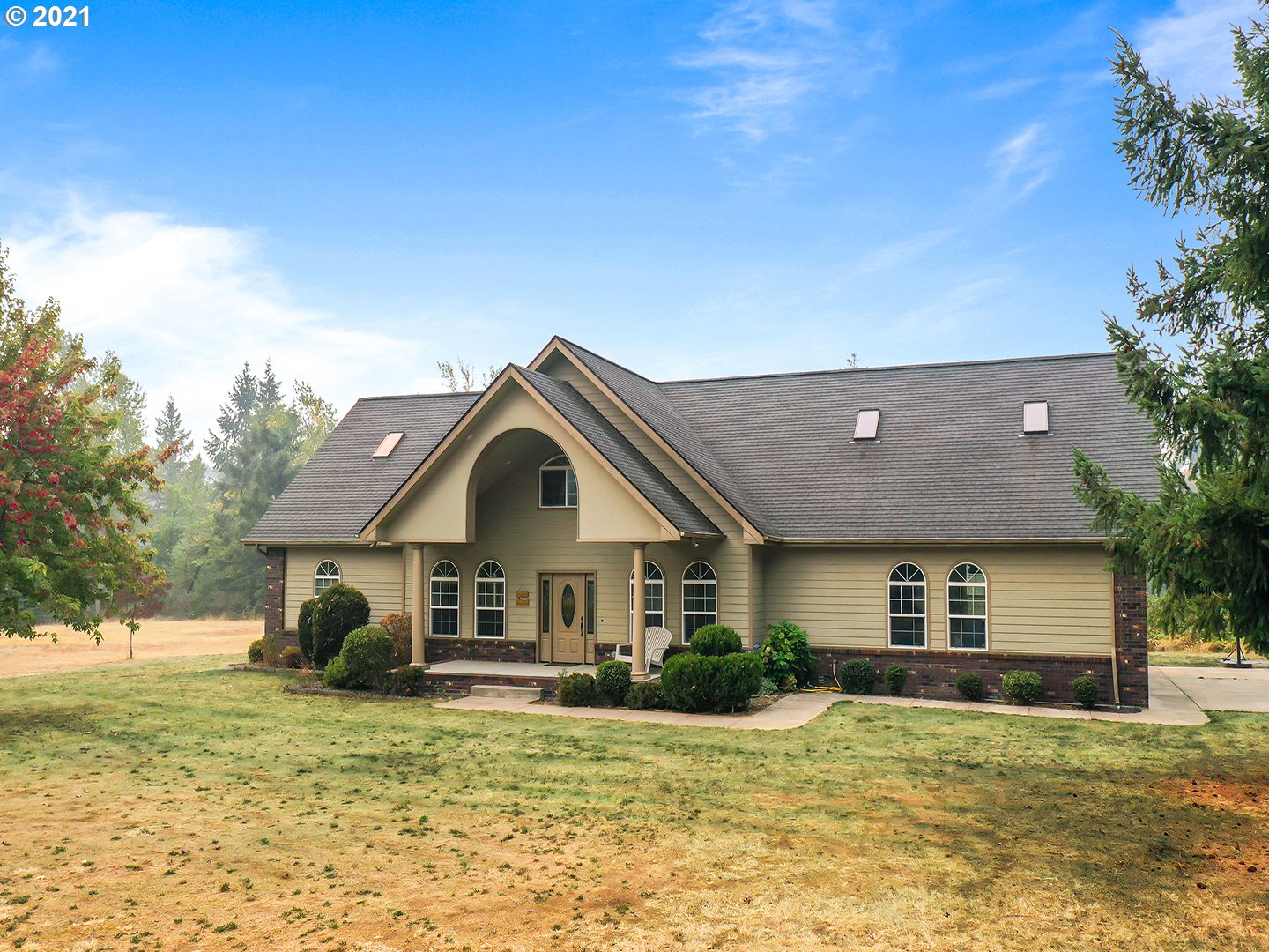 38275 Jasper Lowell Road Fall Creek, OR 97438 - Photo 5 of 32