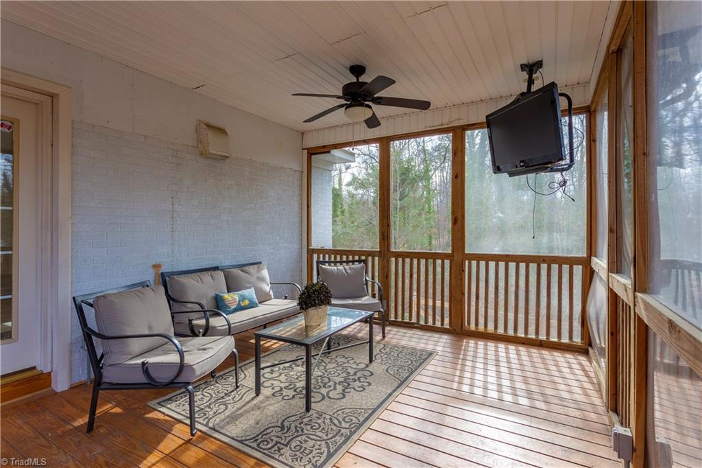 3511 Rolling Road High Point, NC 27265 - Photo 17 of 21